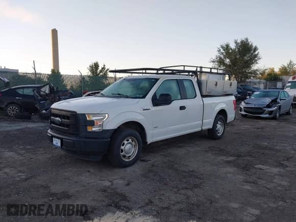 2015 Ford F-150 XL z VIN 1FTEX1CP9FFC25202, wystawiony jako IAAI lot #43532907 z przebiegiem 187 998 mil mil oraz . Historia ofert i sprzedaży dostępna na DreamBid. Obrazek 2.