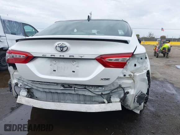 2020 Toyota Camry XSE z VIN 4T1K61AK4LU304860, wystawiony jako IAAI lot #43367482 z przebiegiem 70 312 mil mil oraz . Historia ofert i sprzedaży dostępna na DreamBid. Obrazek 6.
