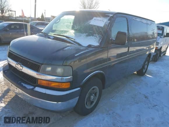 2004 Chevrolet Express Cargo с VIN 1GCFG15X041126375, выставлен на аукционе IAAI как лот 41413032 с пробегом 154 523 миль миль и . История ставок и продаж доступна на DreamBid. Изображение 2.