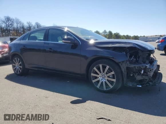 2018 Volvo S60 Inscription Platinum с VIN LYV402TM4JB172922, выставлен на аукционе Copart как лот 54655585 с пробегом 38 002 миль миль и Списание • Salvage title. История ставок и продаж доступна на DreamBid. Изображение 4.