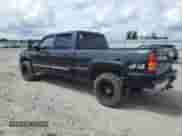 2003 Chevrolet Silverado 1500HD LS с VIN 1GCGK13UX3F121939, выставлен на аукционе Copart как лот 70092535 с пробегом 196 953 миль миль и На запчасти • Non repairable. История ставок и продаж доступна на DreamBid. Изображение 2.