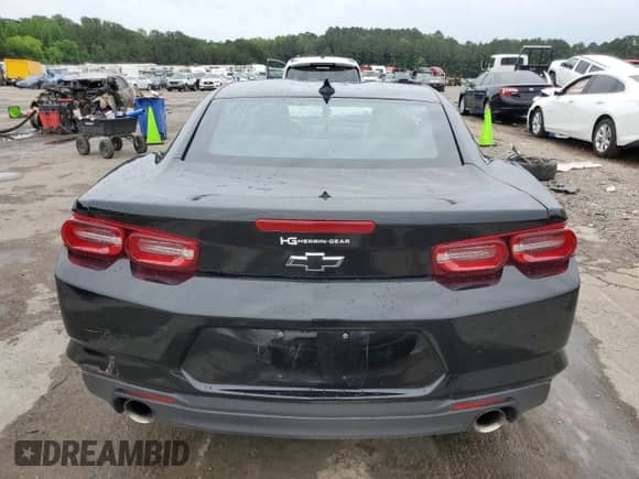 2022 Chevrolet Camaro LT1 z VIN 1G1FF1R75N0110086, wystawiony jako Copart lot #55856615 z przebiegiem 39 055 mil mil oraz Szkoda całkowita • Salvage title. Historia ofert i sprzedaży dostępna na DreamBid. Obrazek 6.