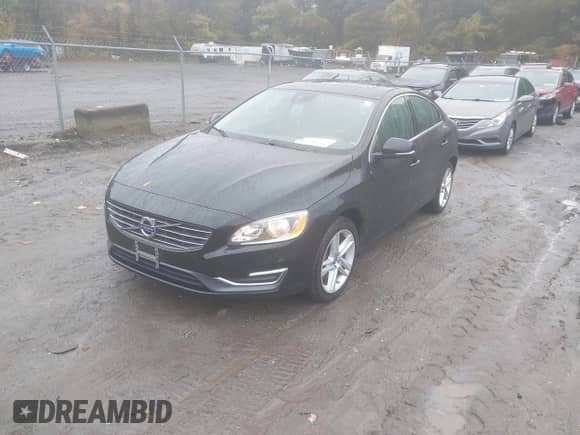 2015 Volvo S60 T5 Premier с VIN YV1612TKXF2338061, выставлен на аукционе IAAI как лот 43391459 с пробегом 103 198 миль миль и . История ставок и продаж доступна на DreamBid. Изображение 17.