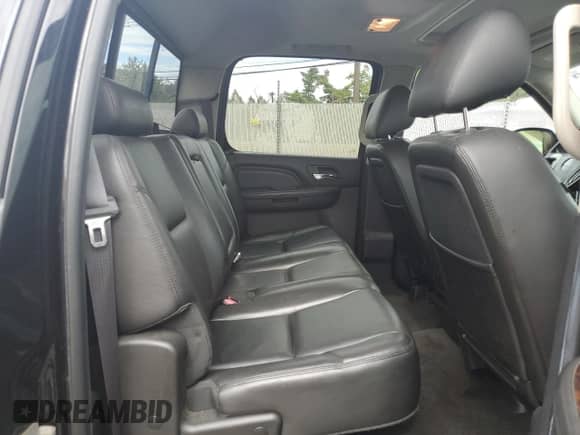 2011 GMC Sierra 1500 Denali with VIN 3GTP2XE27BG167353, listed as a Copart auction lot 82311715 with 156,089 mi miles and Salvage title. Bid and sale history available at DreamBid. Image 10.