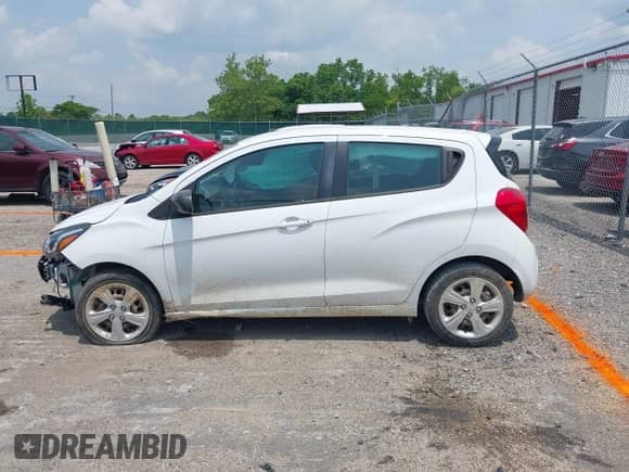 2020 Chevrolet Spark LS z VIN KL8CB6SAXLC478146, wystawiony jako IAAI lot #42424349 z przebiegiem 56 260 mil mil oraz . Historia ofert i sprzedaży dostępna na DreamBid. Obrazek 14.