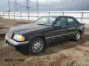 1999 Mercedes-Benz C 230/260/280/320 z VIN WDBHA24G9XA716840, wystawiony jako Copart lot #49605205 z przebiegiem 56 535 mil mil oraz Czysty tytuł • Clean title. Historia ofert i sprzedaży dostępna na DreamBid. Obrazek 1.