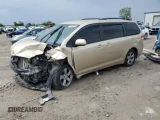 2012 Toyota Sienna LE with VIN 5TDKK3DC1CS240913, listed as a Copart auction lot 84642975 with Not provided miles and Salvage title. Bid and sale history available at DreamBid. Image 1.