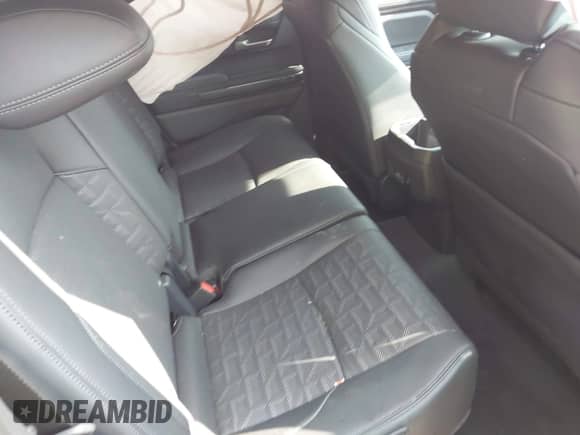 2024 Toyota Tacoma SR5 z VIN 3TMLB5JNXRM054348, wystawiony jako IAAI lot #42437739 z przebiegiem 11 274 mil mil oraz . Historia ofert i sprzedaży dostępna na DreamBid. Obrazek 8.