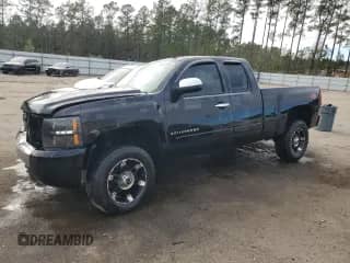 2007 Chevrolet Silverado 1500 LTZ with VIN 1GCEK19J67Z628104, listed as a Copart auction lot 86079934 with 326,182 mi miles and Salvage title. Bid and sale history available at DreamBid. Image 1.