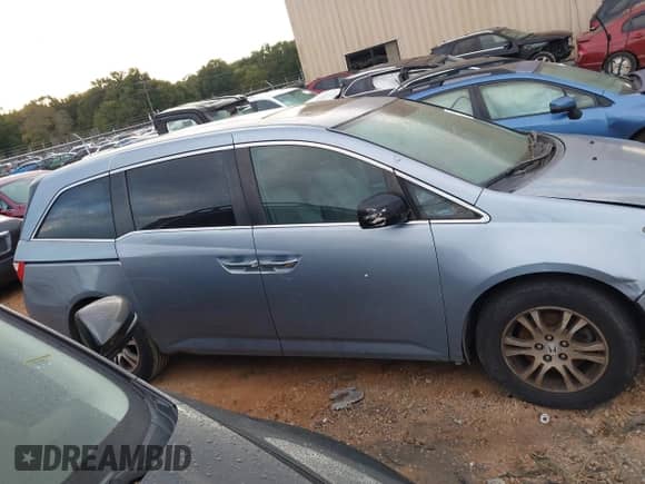 2013 Honda Odyssey EX-L с VIN 5FNRL5H66DB001116, выставлен на аукционе IAAI как лот 43389130 с пробегом 206 380 миль миль и . История ставок и продаж доступна на DreamBid. Изображение 13.