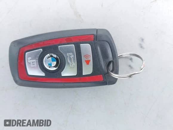 2014 BMW 4 Series 435i xDrive z VIN WBA3R5C59EK186119, wystawiony jako IAAI lot #41968020 z przebiegiem 97 187 mil mil oraz . Historia ofert i sprzedaży dostępna na DreamBid. Obrazek 11.