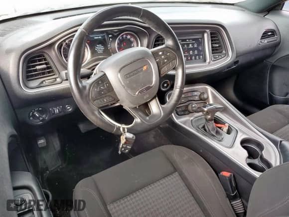 2020 Dodge Challenger SXT with VIN 2C3CDZGG5LH235183, listed as a Copart auction lot 80880285 with 77,904 mi miles and Salvage title. Bid and sale history available at DreamBid. Image 8.