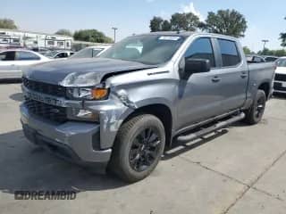 2021 Chevrolet Silverado 1500 Custom with VIN 3GCPWBEK5MG192214, listed as a Copart auction lot 70218055 with 43,772 mi miles and Salvage title. Bid and sale history available at DreamBid. Image 1.