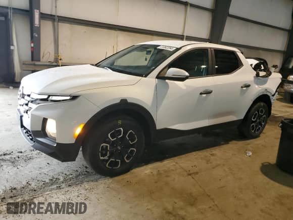 2022 Hyundai Santa Cruz SEL с VIN 5NTJBDAE0NH003721, выставлен на аукционе Copart как лот 41062254 с пробегом 23 675 миль миль и . История ставок и продаж доступна на DreamBid. Изображение 1.