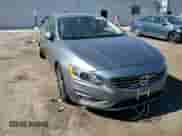 2018 Volvo S60 Inscription Platinum с VIN LYV402TM9JB156991, выставлен на аукционе Copart как лот 70232645 с пробегом 8 284 миль миль и Списание • Salvage title. История ставок и продаж доступна на DreamBid. Изображение 13.