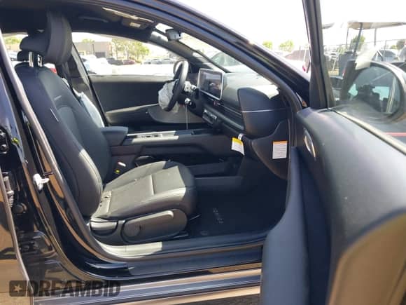 2024 Hyundai Ioniq 6 SEL с VIN KMHM34AA5RA076761, выставлен на аукционе IAAI как лот 42291259 с пробегом 65 793 миль миль и . История ставок и продаж доступна на DreamBid. Изображение 5.