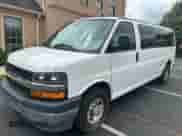 2021 Chevrolet Express Passenger LS с VIN 1GAZGNFPXM1170072, выставлен на аукционе Copart как лот 64797015 с пробегом 273 908 миль миль и Чистый • Clean title. История ставок и продаж доступна на DreamBid. Изображение 1.