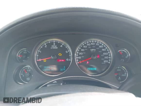 2011 Chevrolet Suburban LT с VIN 1GNSKJE36BR210250, выставлен на аукционе IAAI как лот 41830940 с пробегом 196 546 миль миль и . История ставок и продаж доступна на DreamBid. Изображение 7.