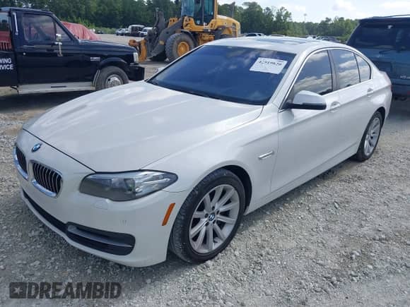 2014 BMW 5 Series 535i с VIN WBA5B1C59ED479402, выставлен на аукционе IAAI как лот 42519820 с пробегом 129 809 миль миль и . История ставок и продаж доступна на DreamBid. Изображение 2.