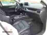 2024 Mazda CX-5 S Preferred z VIN JM3KFBCL3R0456491, wystawiony jako IAAI lot #43289902 z przebiegiem 20 370 mil mil oraz . Historia ofert i sprzedaży dostępna na DreamBid. Obrazek 5.