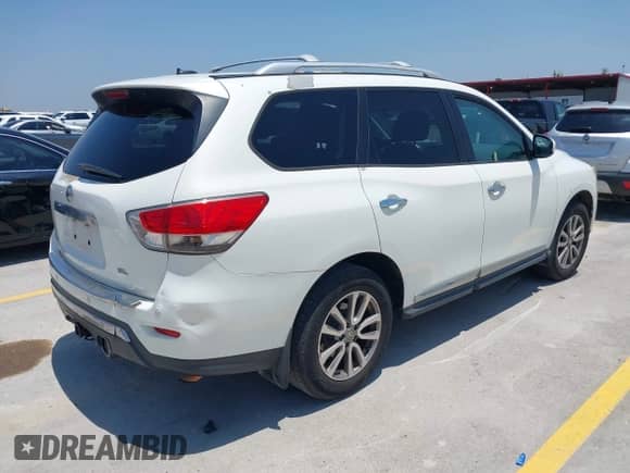 2014 Nissan Pathfinder S z VIN 5N1AR2MN4EC699498, wystawiony jako IAAI lot #42407162 z przebiegiem 165 545 mil mil oraz . Historia ofert i sprzedaży dostępna na DreamBid. Obrazek 4.