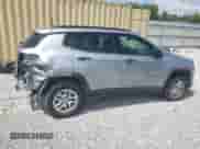2018 Jeep Compass Sport z VIN 3C4NJDAB8JT252917, wystawiony jako Copart lot #68512045 z przebiegiem 107 350 mil mil oraz Szkoda całkowita • Salvage title. Historia ofert i sprzedaży dostępna na DreamBid. Obrazek 3.