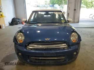 2013 MINI Hardtop with VIN WMWSU3C54DT686969, listed as a Copart auction lot 62160145 with 100,636 mi miles and Clean title. Bid and sale history available at DreamBid. Image 5.