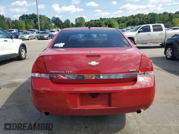2008 Chevrolet Impala LTZ z VIN 2G1WU583881258172, wystawiony jako Copart lot #69198345 z przebiegiem 121 457 mil mil oraz Szkoda całkowita • Salvage title. Historia ofert i sprzedaży dostępna na DreamBid. Obrazek 6.