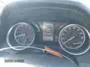 2020 Toyota Camry SE z VIN 4T1M11AK6LU311526, wystawiony jako IAAI lot #43164657 z przebiegiem 208 235 mil mil oraz . Historia ofert i sprzedaży dostępna na DreamBid. Obrazek 7.