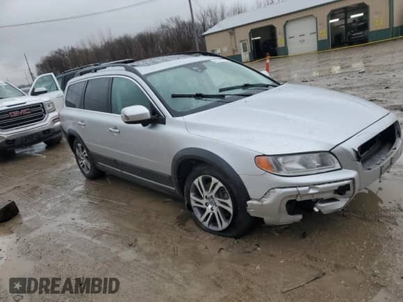 2015 Volvo XC70 Premier с VIN YV4952NK6F1207314, выставлен на аукционе Copart как лот 43138775 с пробегом 201 844 миль миль и Списание • Salvage title. История ставок и продаж доступна на DreamBid. Изображение 4.