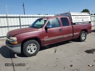 2000 Chevrolet Silverado 1500 LS z VIN 1GCEC19V9YZ114247, wystawiony jako Copart lot #61629665 z przebiegiem Nie podano mil oraz Szkoda całkowita • Salvage title. Historia ofert i sprzedaży dostępna na DreamBid. Obrazek 1.