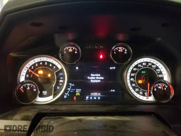 2014 Ram 1500 Sport z VIN 1C6RR7UT9ES475658, wystawiony jako Copart lot #81733023 z przebiegiem 131 595 mil mil oraz Szkoda całkowita • Salvage title. Historia ofert i sprzedaży dostępna na DreamBid. Obrazek 9.