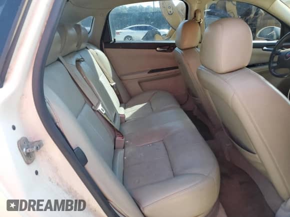 2008 Chevrolet Impala LTZ z VIN 2G1WU583589243632, wystawiony jako Copart lot #63554035 z przebiegiem 285 744 mil mil oraz Szkoda całkowita • Salvage title. Historia ofert i sprzedaży dostępna na DreamBid. Obrazek 10.