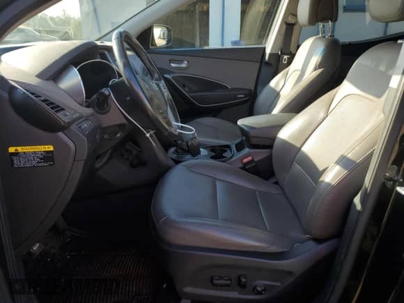 2017 Hyundai Santa Fe 2.4L с VIN 5NMZUDLB2HH002442, выставлен на аукционе Copart как лот 70480155 с пробегом 90 121 миль миль и Списание • Salvage title. История ставок и продаж доступна на DreamBid. Изображение 7.