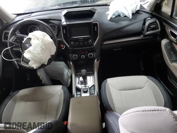 2024 Subaru Forester Premium z VIN JF2SKADC7RH425986, wystawiony jako Copart lot #80379135 z przebiegiem Nie podano mil oraz Szkoda całkowita • Salvage title. Historia ofert i sprzedaży dostępna na DreamBid. Obrazek 8.