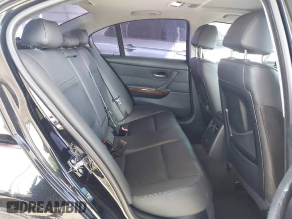 2009 BMW 3 Series 328i с VIN WBAPH77509NL83002, выставлен на аукционе IAAI как лот 43508744 с пробегом 112 302 миль миль и . История ставок и продаж доступна на DreamBid. Изображение 8.