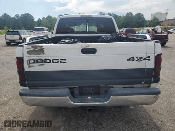 1998 Dodge 1500 с VIN 3B7HF13YXWG221280, выставлен на аукционе Copart как лот 62309615 с пробегом 276 980 миль миль и Чистый • Clean title. История ставок и продаж доступна на DreamBid. Изображение 6.