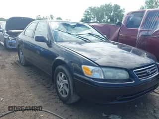 2000 Toyota Camry LE z VIN 4T1BF22K7YU092533, wystawiony jako IAAI lot #42890892 z przebiegiem 71 582 mil mil oraz . Historia ofert i sprzedaży dostępna na DreamBid. Obrazek 1.