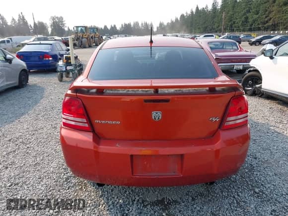 2008 Dodge Avenger R/T с VIN 1B3LC76M68N638499, выставлен на аукционе IAAI как лот 43133996 с пробегом 128 230 миль миль и . История ставок и продаж доступна на DreamBid. Изображение 16.