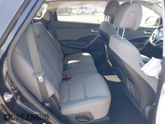 2017 Hyundai Santa Fe SE with VIN KM8SMDHF1HU225217, listed as a IAAI auction lot 43247052 with 69,051 mi miles and . Bid and sale history available at DreamBid. Image 8.