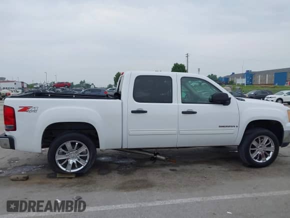 2009 GMC Sierra 1500 SLT with VIN 3GTEK33M19G200006, listed as a IAAI auction lot 42469420 with 197,985 mi miles and . Bid and sale history available at DreamBid. Image 13.