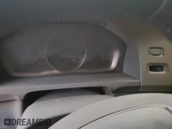 2017 Volvo S60 Inscription Platinum с VIN LYV402TM5HB151572, выставлен на аукционе Copart как лот 86853484 с пробегом Не указан миль и Списание • Salvage title. История ставок и продаж доступна на DreamBid. Изображение 9.