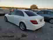 2014 Mercedes-Benz C 250 Sport z VIN WDDGF4HB6EA952910, wystawiony jako Copart lot #86221235 z przebiegiem 113 771 mil mil oraz Szkoda całkowita • Salvage title. Historia ofert i sprzedaży dostępna na DreamBid. Obrazek 2.