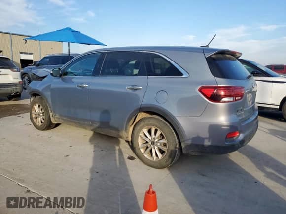 2020 Kia Sorento L with VIN 5XYPG4A35LG644182, listed as a Copart auction lot 82329035 with 140,562 mi miles and Salvage title. Bid and sale history available at DreamBid. Image 2.