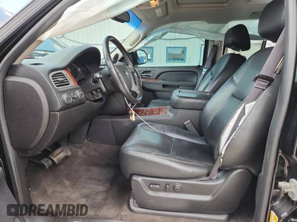 2014 Chevrolet Tahoe LTZ с VIN 1GNSKCE01ER110479, выставлен на аукционе Copart как лот 69388085 с пробегом 109 168 миль миль и Списание • Salvage title. История ставок и продаж доступна на DreamBid. Изображение 7.