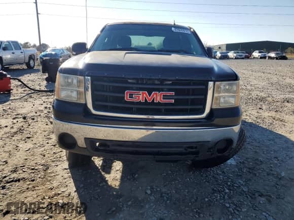 2008 GMC Sierra 1500 SL with VIN 2GTEK13C081163176, listed as a Copart auction lot 47055915 with 290,430 mi miles and Salvage title. Bid and sale history available at DreamBid. Image 5.