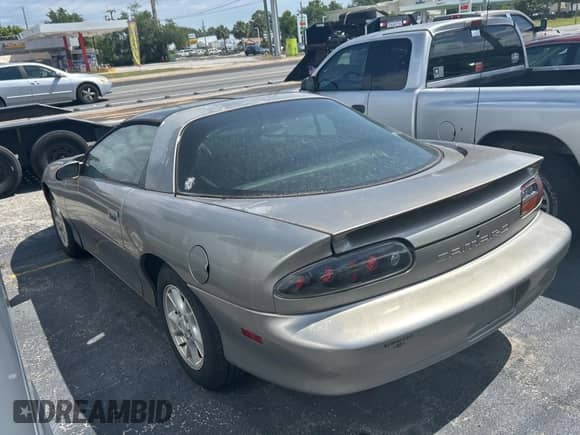 2001 Chevrolet Camaro с VIN 2G1FP22K012104917, выставлен на аукционе Copart как лот 55763335 с пробегом 172 810 миль миль и Чистый • Clean title. История ставок и продаж доступна на DreamBid. Изображение 3.