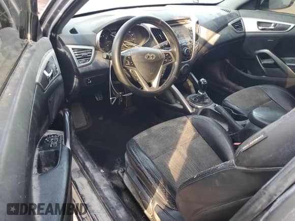 2013 Hyundai Veloster w/Black Int z VIN KMHTC6AD1DU130100, wystawiony jako Copart lot #83947425 z przebiegiem 155 402 mil mil oraz Szkoda całkowita • Salvage title. Historia ofert i sprzedaży dostępna na DreamBid. Obrazek 8.