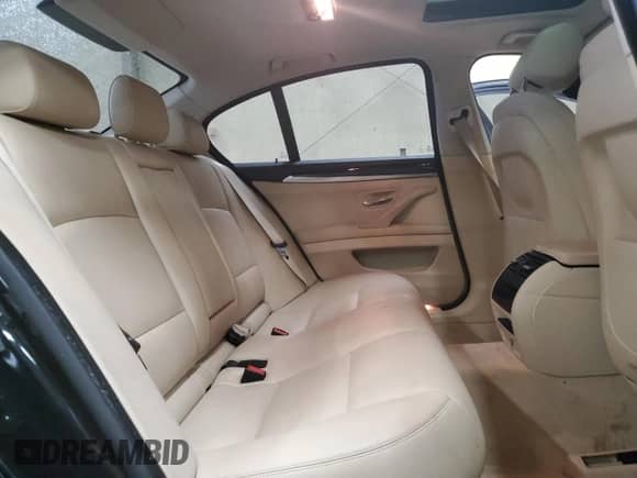 2015 BMW 5 Series 528i с VIN WBA5A5C52FD524630, выставлен на аукционе Copart как лот 71484505 с пробегом 147 861 миль миль и Списание • Salvage title. История ставок и продаж доступна на DreamBid. Изображение 10.