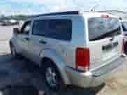 2008 Dodge Nitro SXT z VIN 1D8GT28K78W274510, wystawiony jako IAAI lot #43472330 z przebiegiem 200 084 mil mil oraz . Historia ofert i sprzedaży dostępna na DreamBid. Obrazek 3.